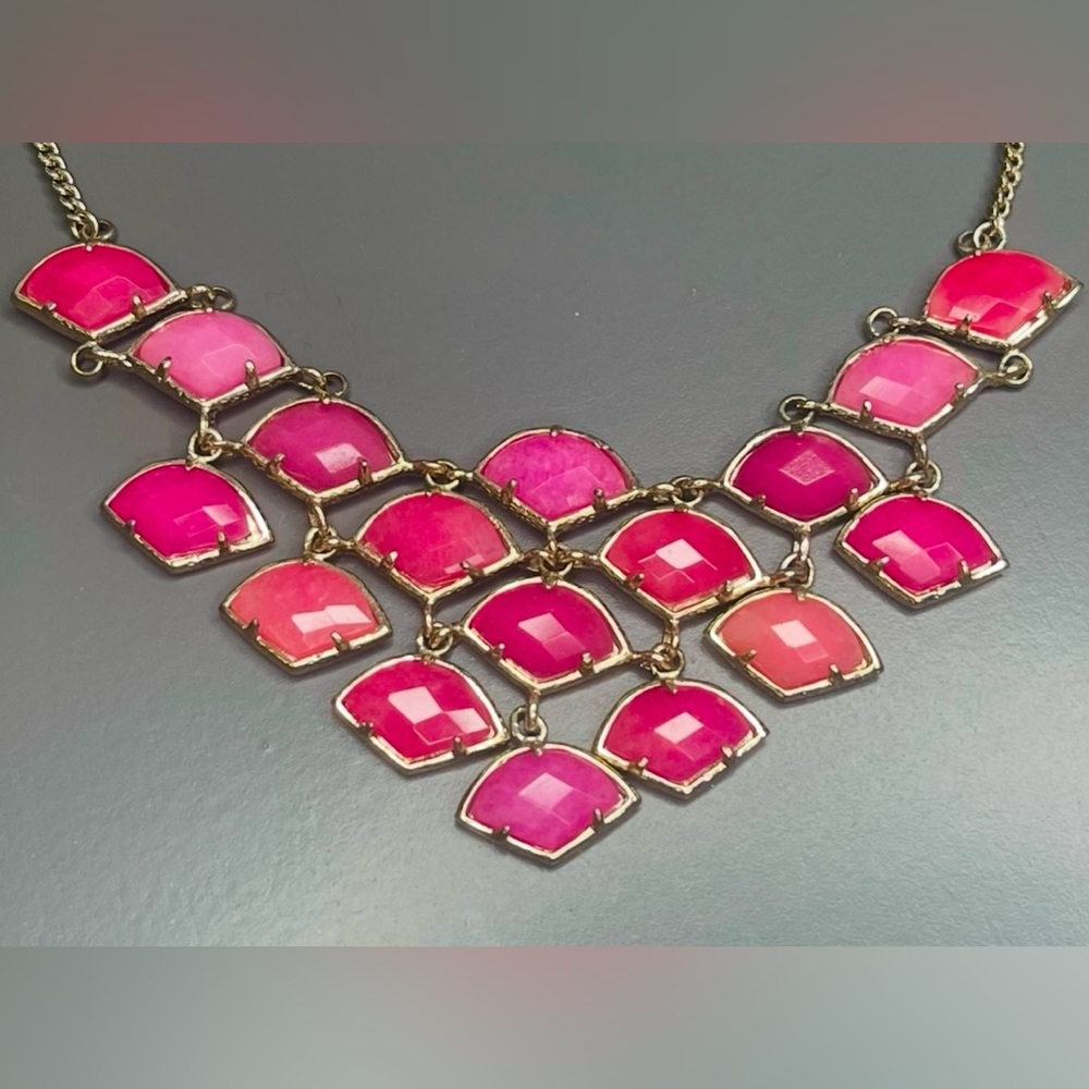 Vintage Kendra Scott Hollis Gold Statement Necklace in Bubblegum Jade.